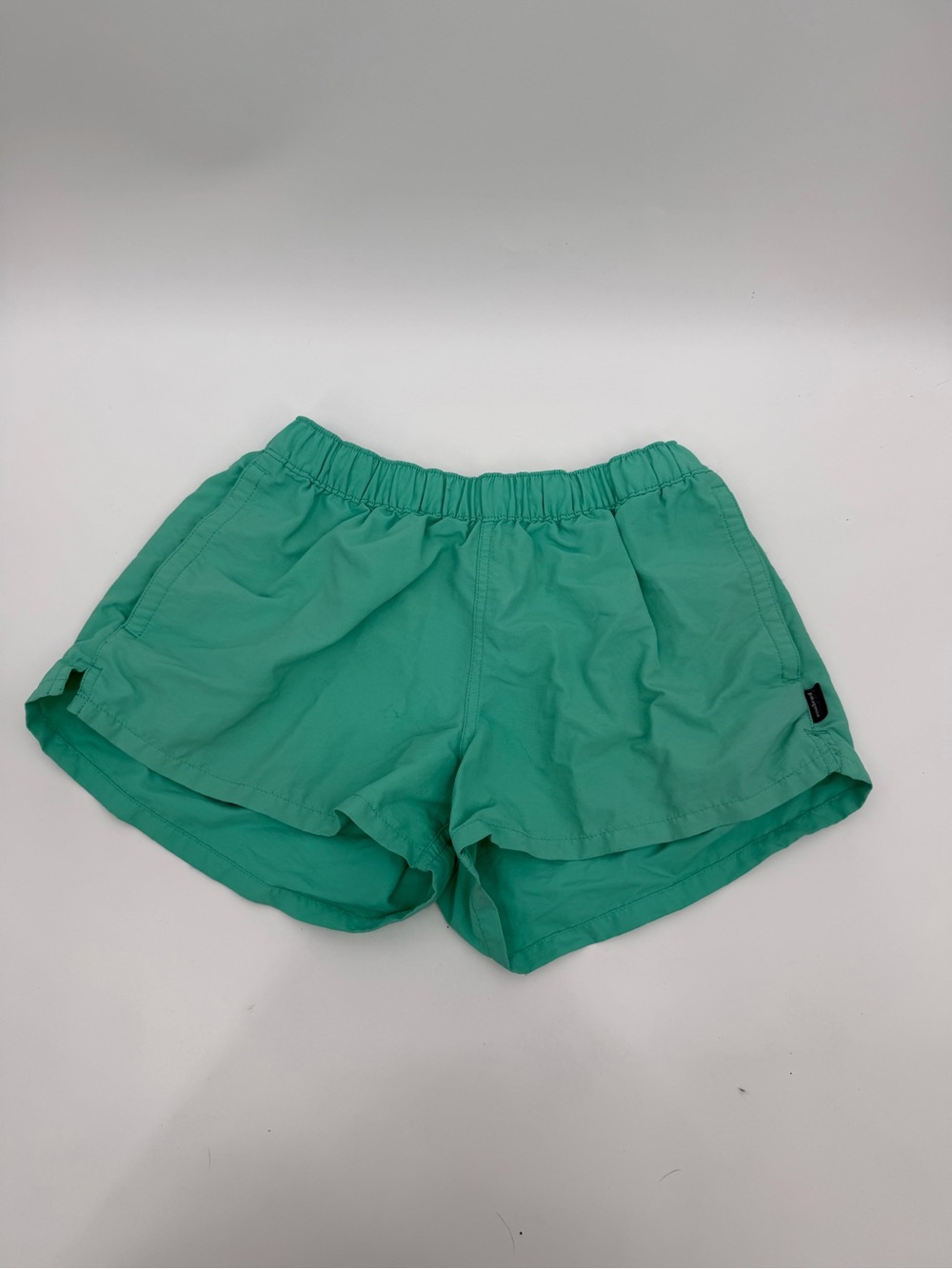 Patagonia Barely Baggies Shorts 💚 Size S